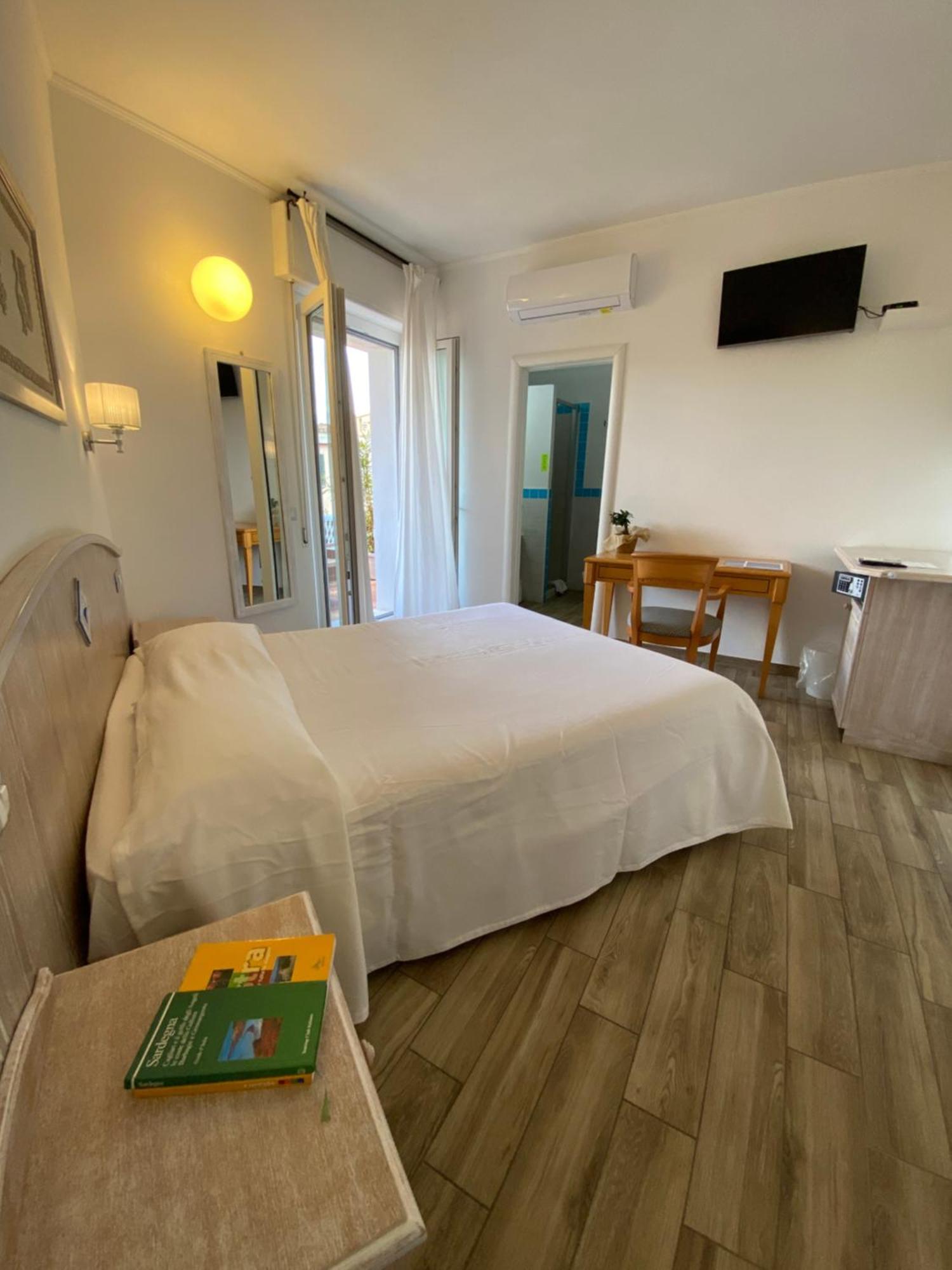 Locanda Degli Artisti Tortoli Ngoại thất bức ảnh