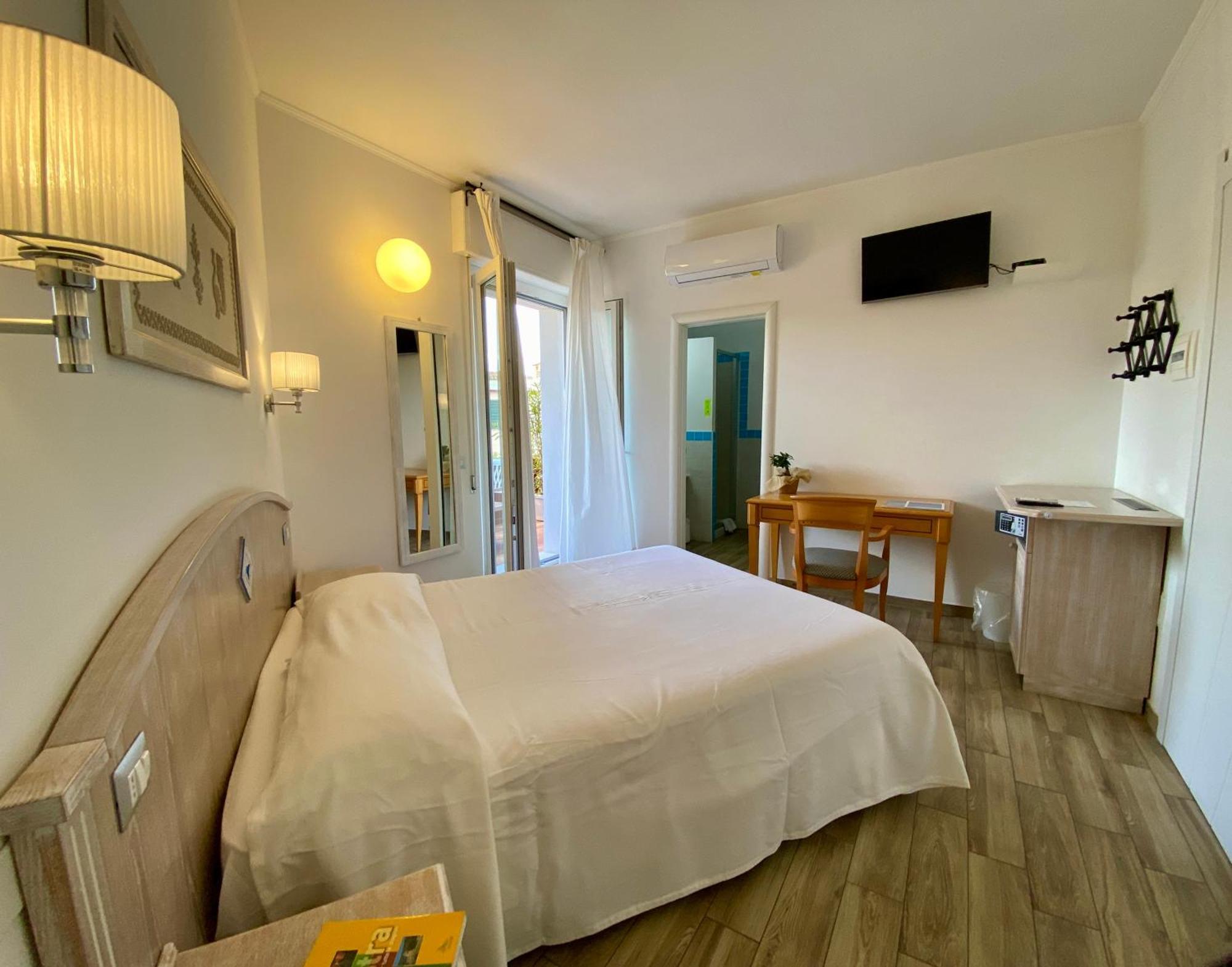 Locanda Degli Artisti Tortoli Ngoại thất bức ảnh
