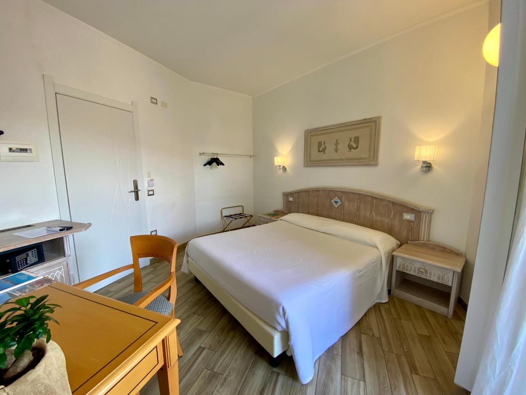 Locanda Degli Artisti Tortoli Ngoại thất bức ảnh