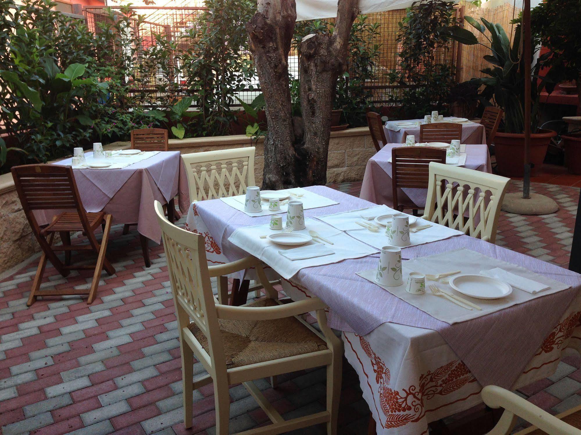 Locanda Degli Artisti Tortoli Ngoại thất bức ảnh