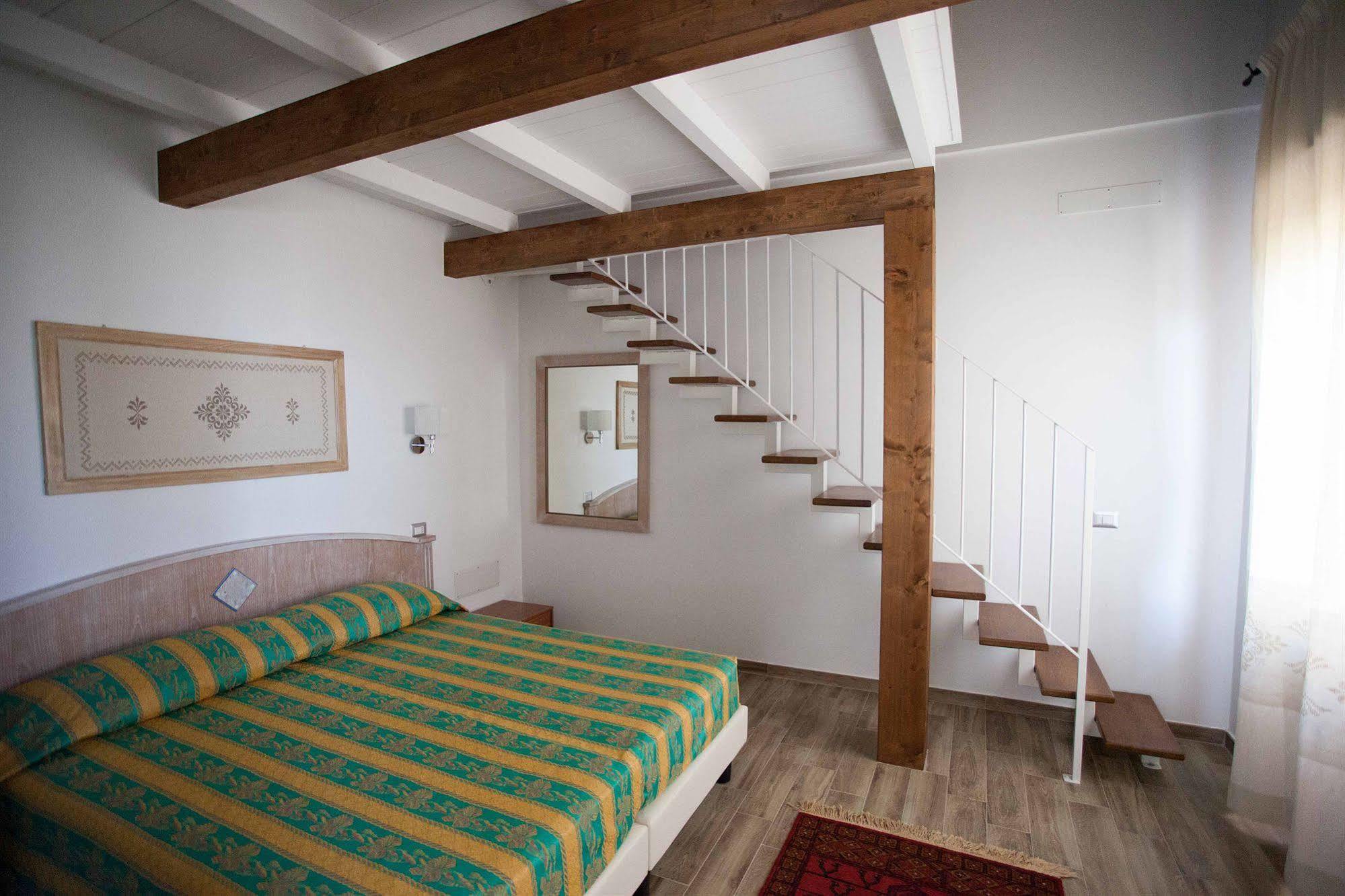 Locanda Degli Artisti Tortoli Ngoại thất bức ảnh