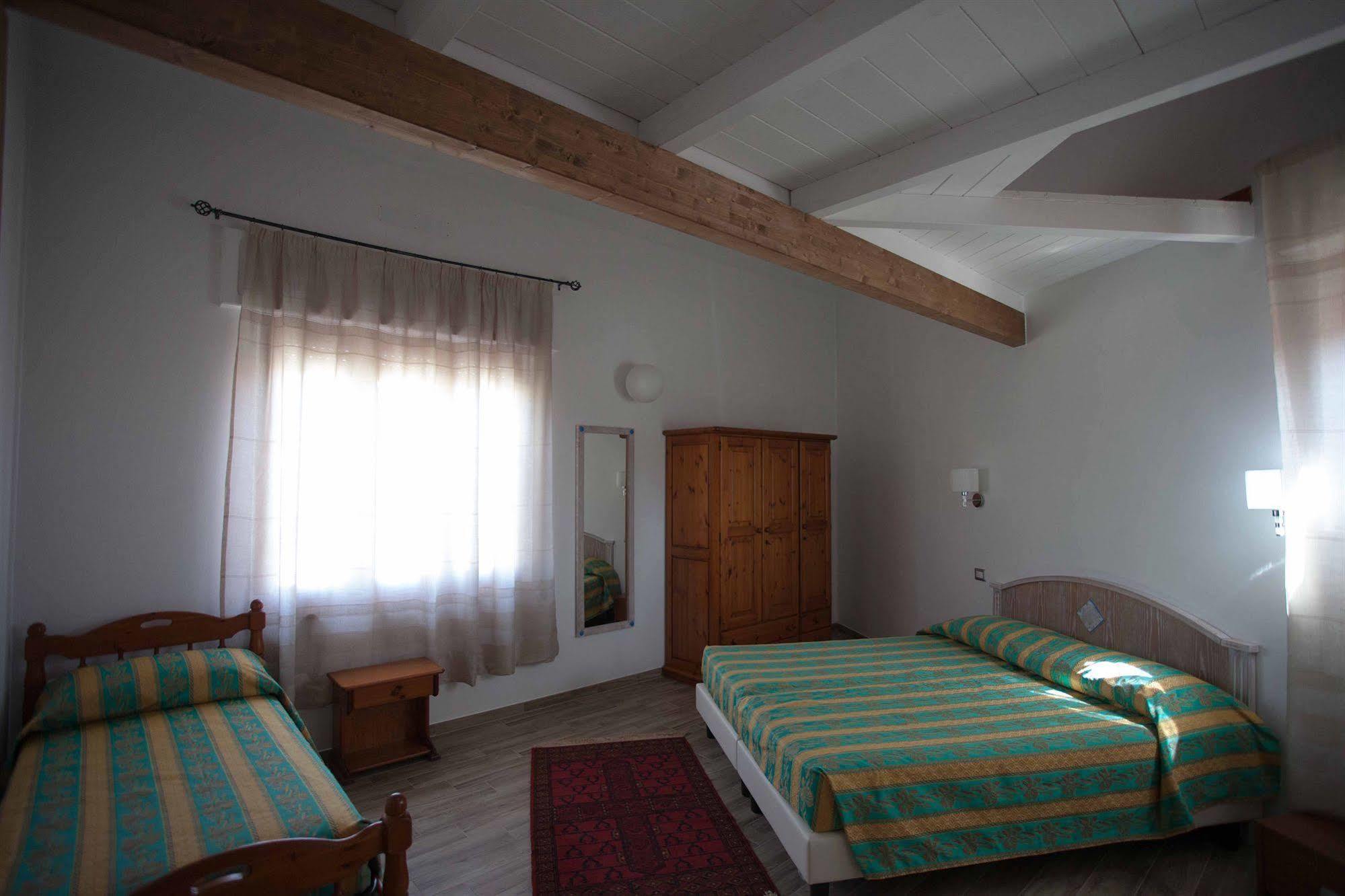 Locanda Degli Artisti Tortoli Ngoại thất bức ảnh