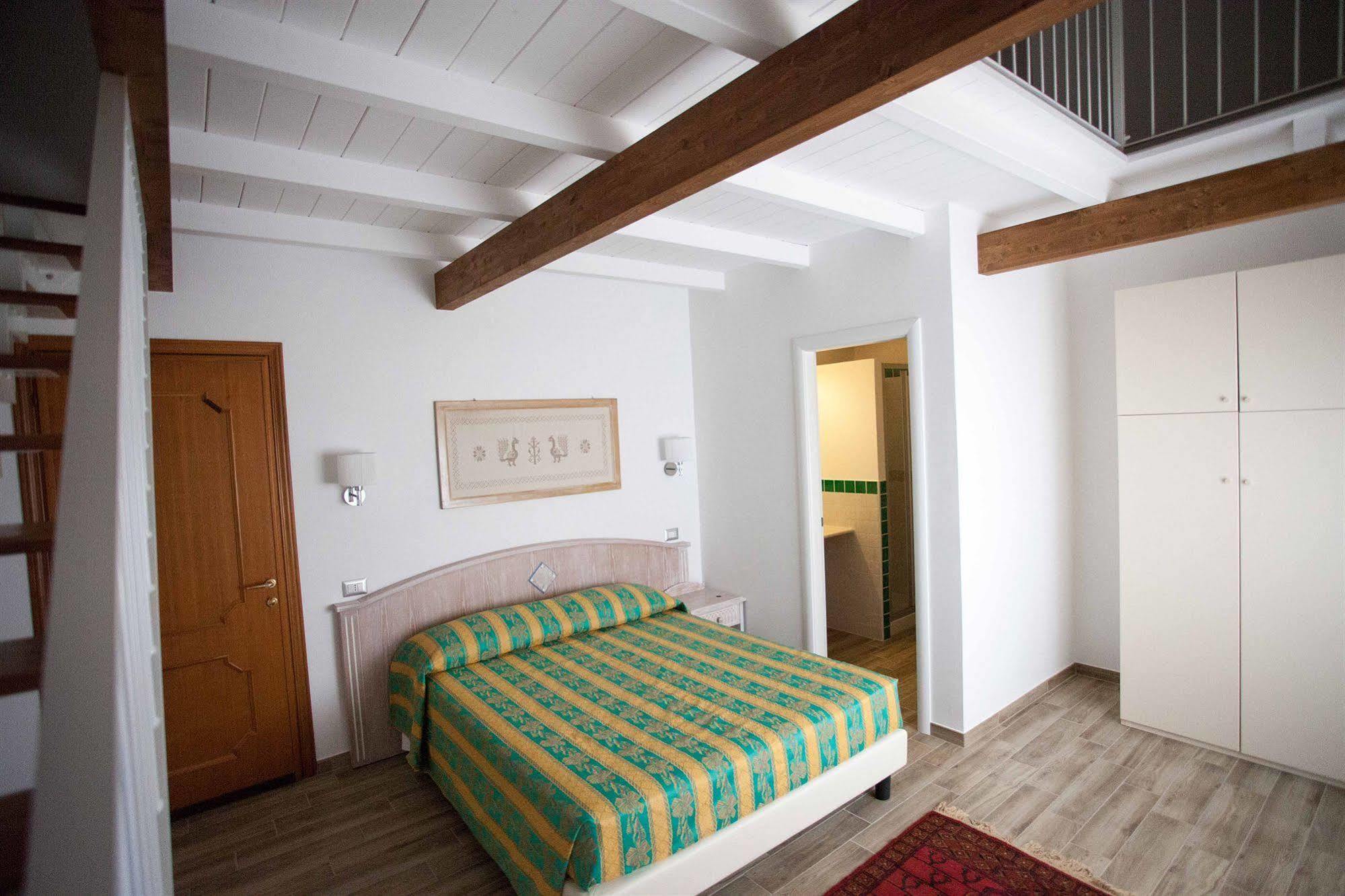 Locanda Degli Artisti Tortoli Ngoại thất bức ảnh