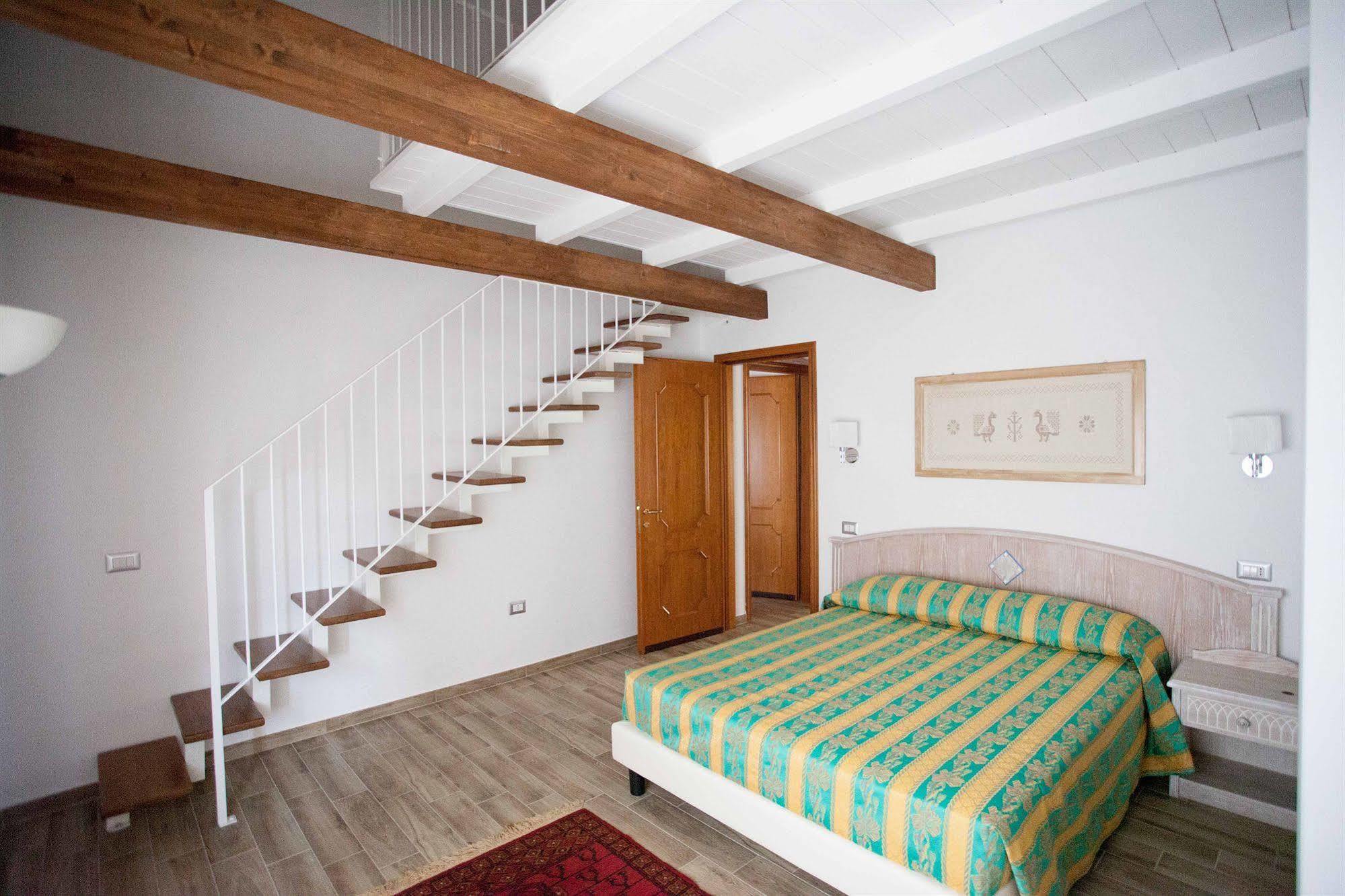 Locanda Degli Artisti Tortoli Ngoại thất bức ảnh