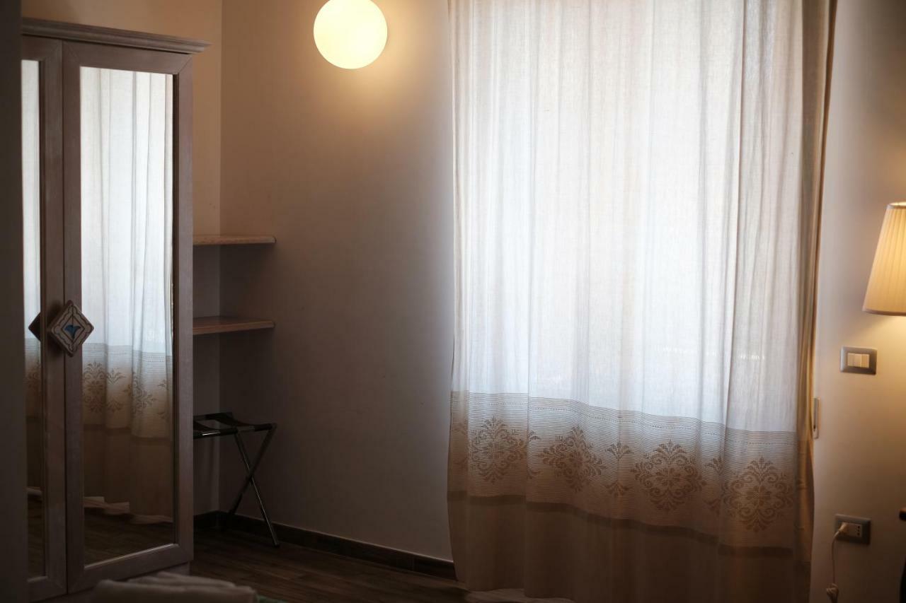 Locanda Degli Artisti Tortoli Ngoại thất bức ảnh