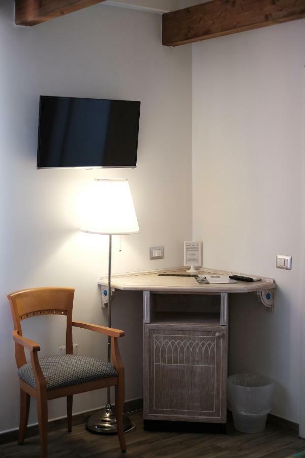 Locanda Degli Artisti Tortoli Ngoại thất bức ảnh
